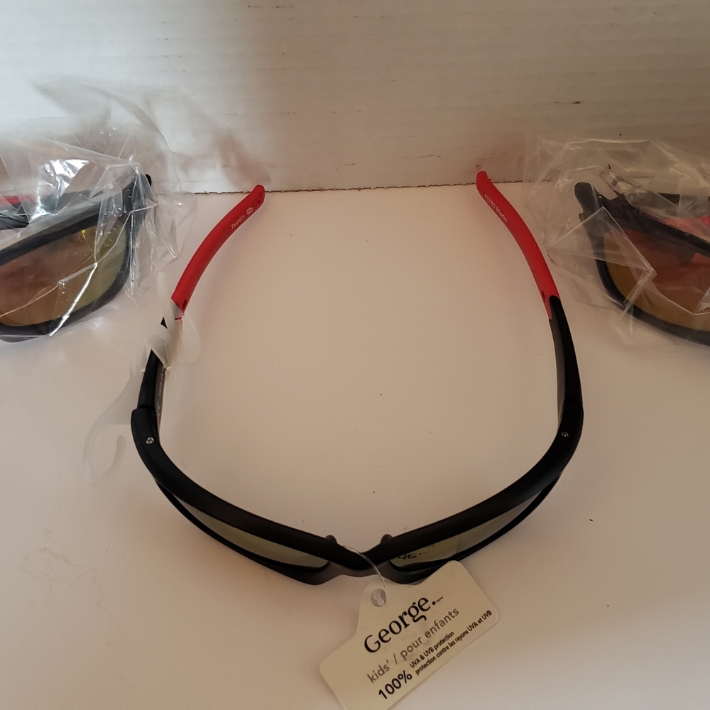 Kids George sunglasses 3 of them - Picture 3 of 5